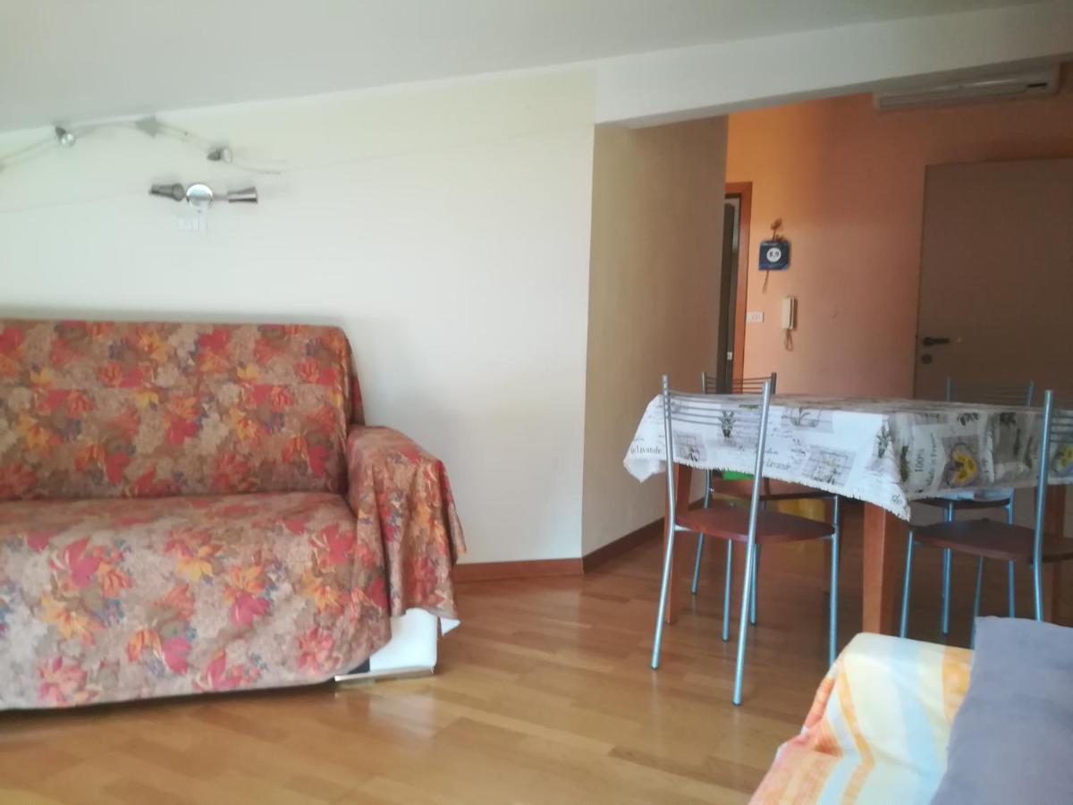 ヴェローナ Mansarda Raggio Di Sole Bed & Breakfast エクステリア 写真